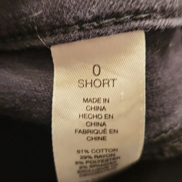 Chico's Barely Bootcut Black Bootcut Jeans Chico's Size 0 Short US 4 Short - Picture 8 of 8